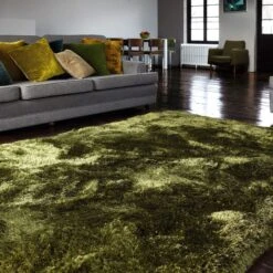 Plush Shaggy Green 140cm X 200cm Rug