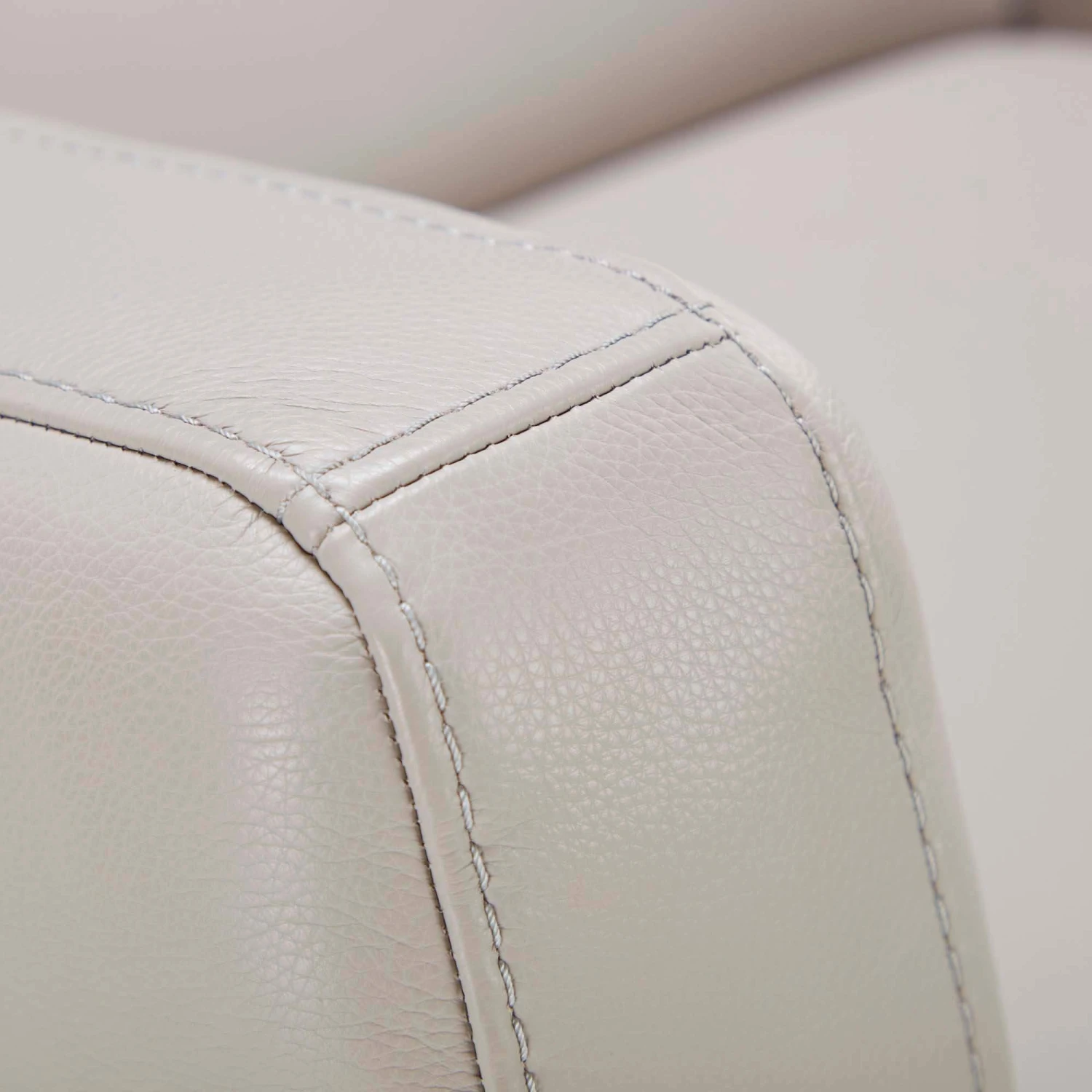 Natuzzi Greg Greige Leather Electric Recliner Armchair 8 Natuzzi Greg Greige Leather Electric Recliner Armchair - Image 8