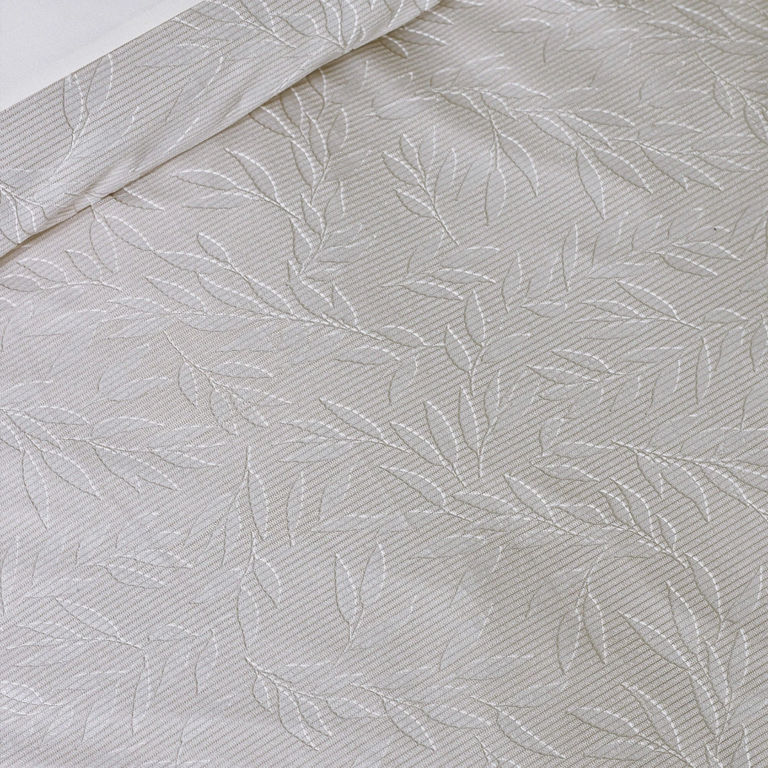 Catherine Lansfield Corded Leaves Champagne Single Duvet Set 4 Catherine Lansfield Corded Leaves Champagne Single Duvet Set - Image 4