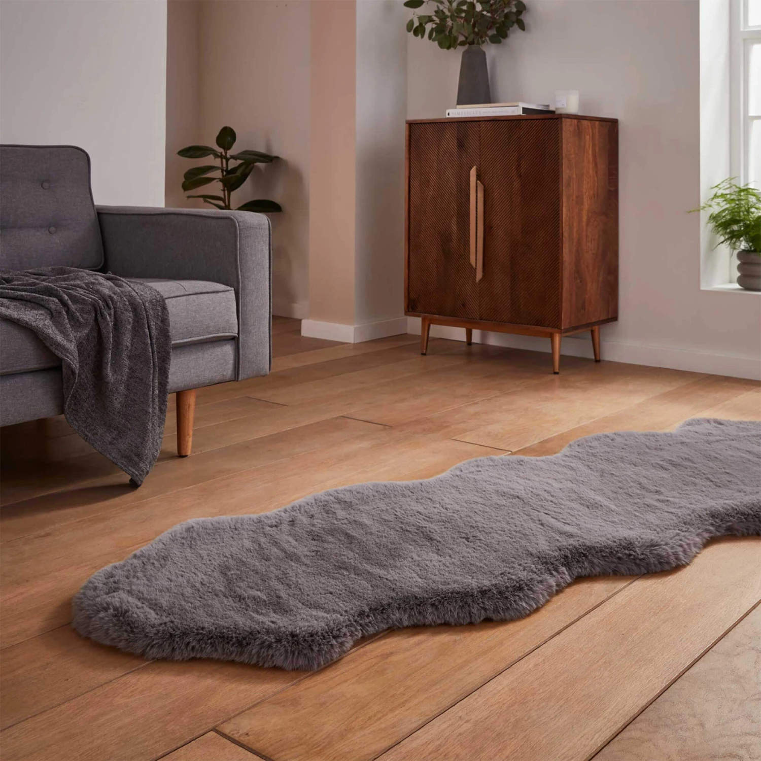 Super Teddy Grey Double Sheepskin Rug 2 Super Teddy Grey Double Sheepskin Rug - Image 2