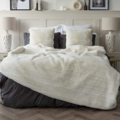Belledorm Alaska Snow Faux Fur Throw