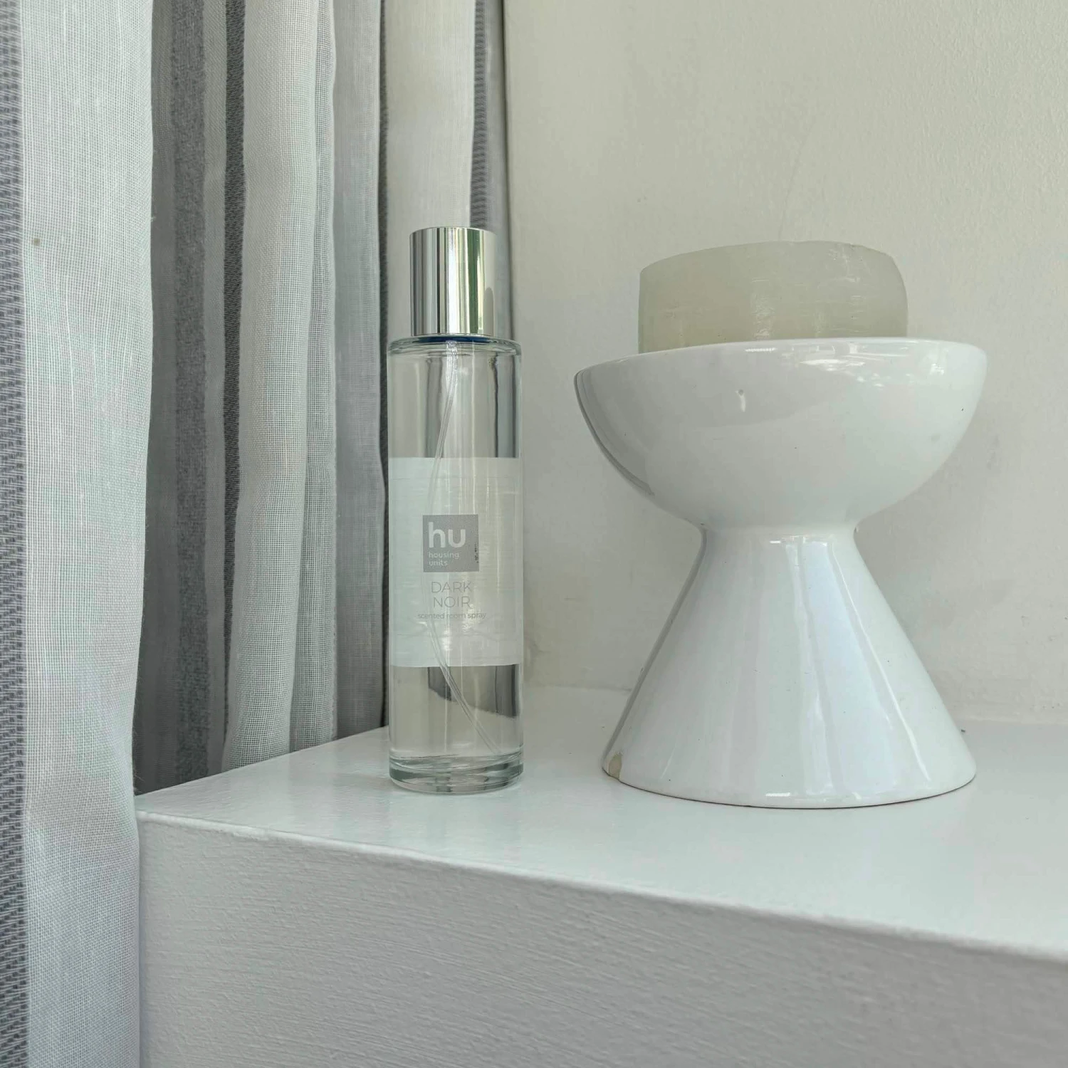 HU Dark Noir 110ml Room Spray 1 HU Dark Noir 110ml Room Spray