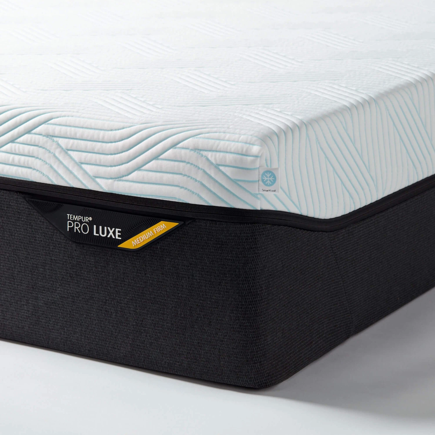 TEMPUR Pro® Luxe SmartCool™ 150cm Kingsize Medium Firm Mattress 4 TEMPUR Pro® Luxe SmartCool™ 150cm Kingsize Medium Firm Mattress - Image 4