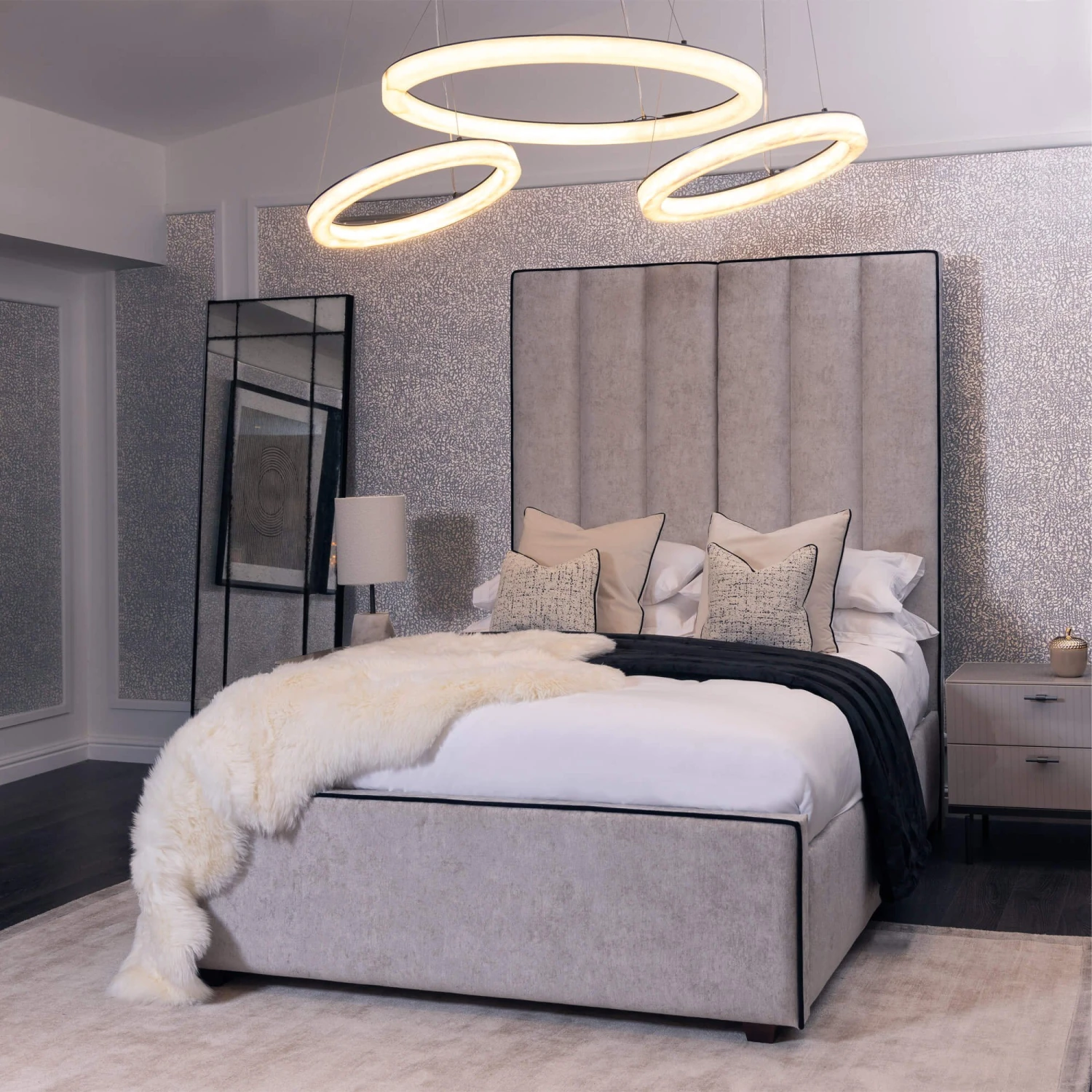 Eleanor Silver Fabric 150cm Kingsize Upholstered Bed Frame 2 Eleanor Silver Fabric 150cm Kingsize Upholstered Bed Frame - Image 2