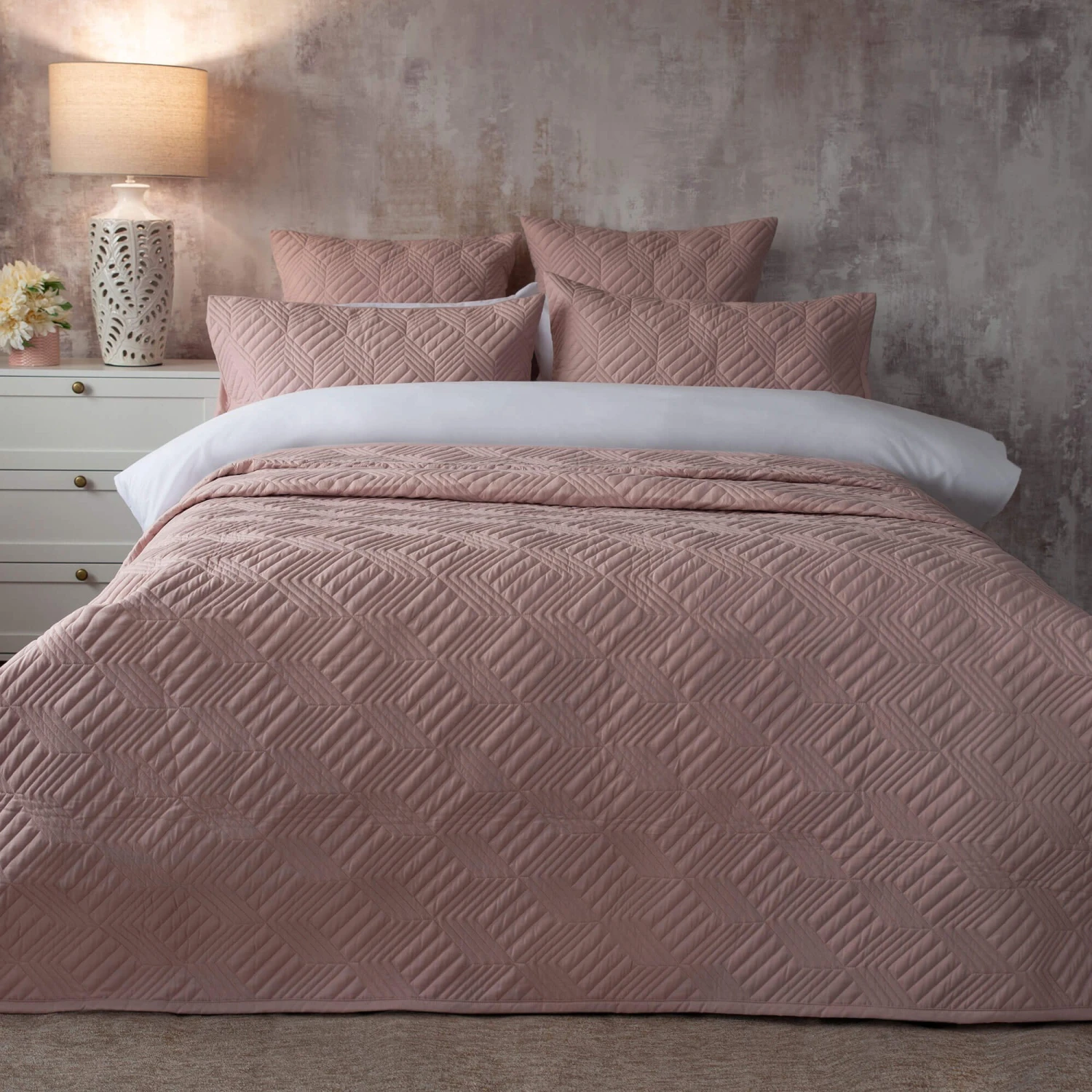 Belledorm Lisbon Blush Bedspread 1 Belledorm Lisbon Blush Bedspread