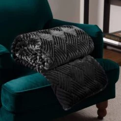 Sonnet Jet Faux Fur Throw
