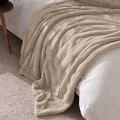 Riva Paoletti Empress Oatmeal Faux Fur Throw