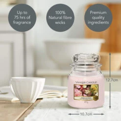 Yankee Candle Fresh Cut Roses Medium Jar