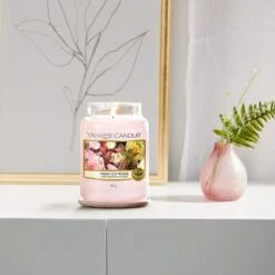 Yankee Candle Fresh Cut Roses Large Jar -Housing Units Furniture Store bf2718ef8cfe80ddf1c7dff44eba5aae