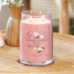 Large Pink Sands Yankee Candle