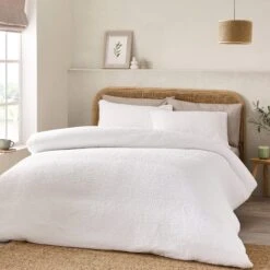 Catherine Lansfield Crinkle Seersucker White Superking Duvet Set