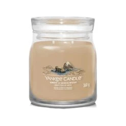 Medium Amber & Sandalwood Yankee Candle -Housing Units Furniture Store cccb0db5deb5ed69bf89bc2a262cc130