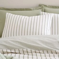 Hampton Stripe Green Single Duvet Set -Housing Units Furniture Store cdb7bb989087bedecfbae82a831526cf