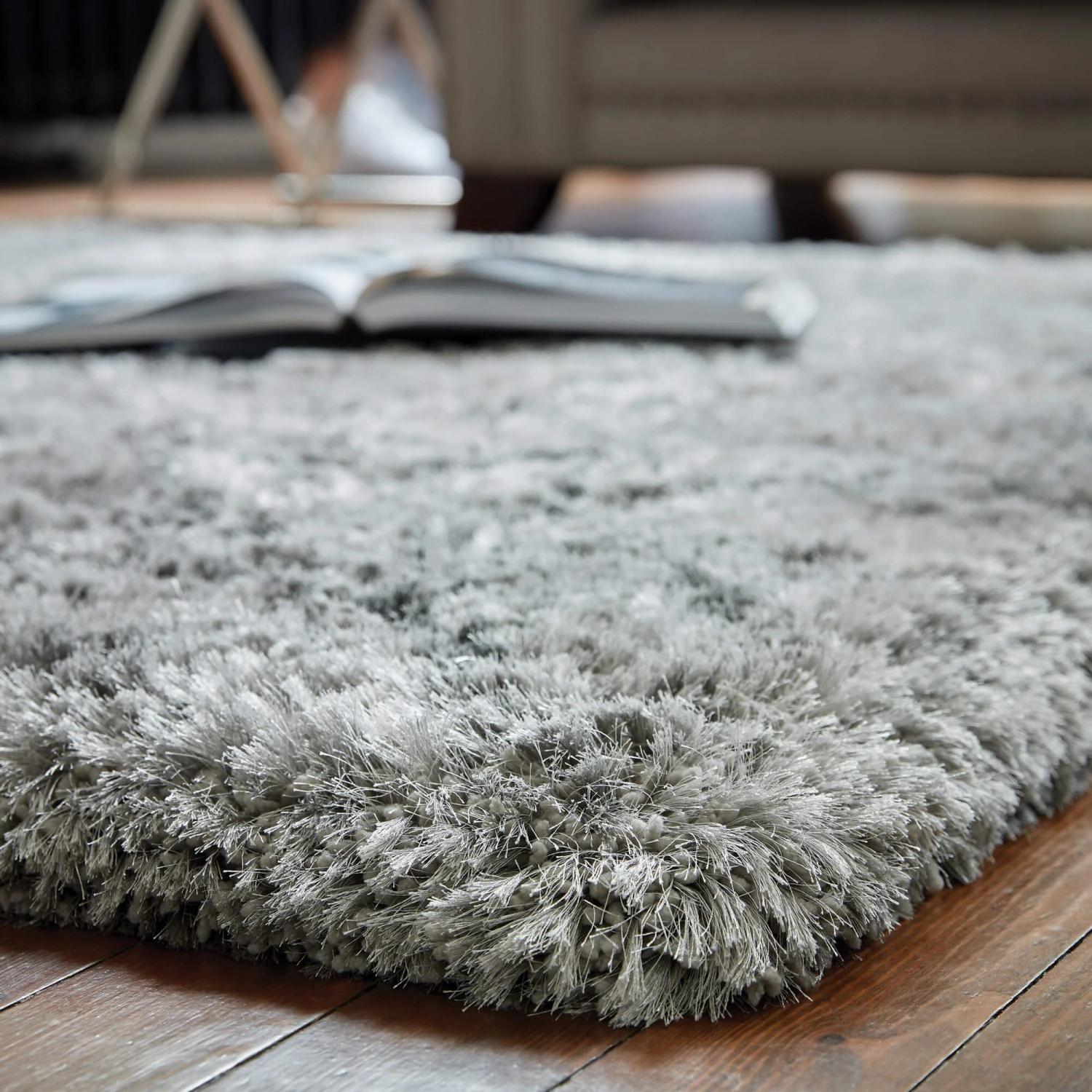 Plush Shaggy Silver 160cm X 230cm Rug 2 Plush Shaggy Silver 160cm X 230cm Rug - Image 2