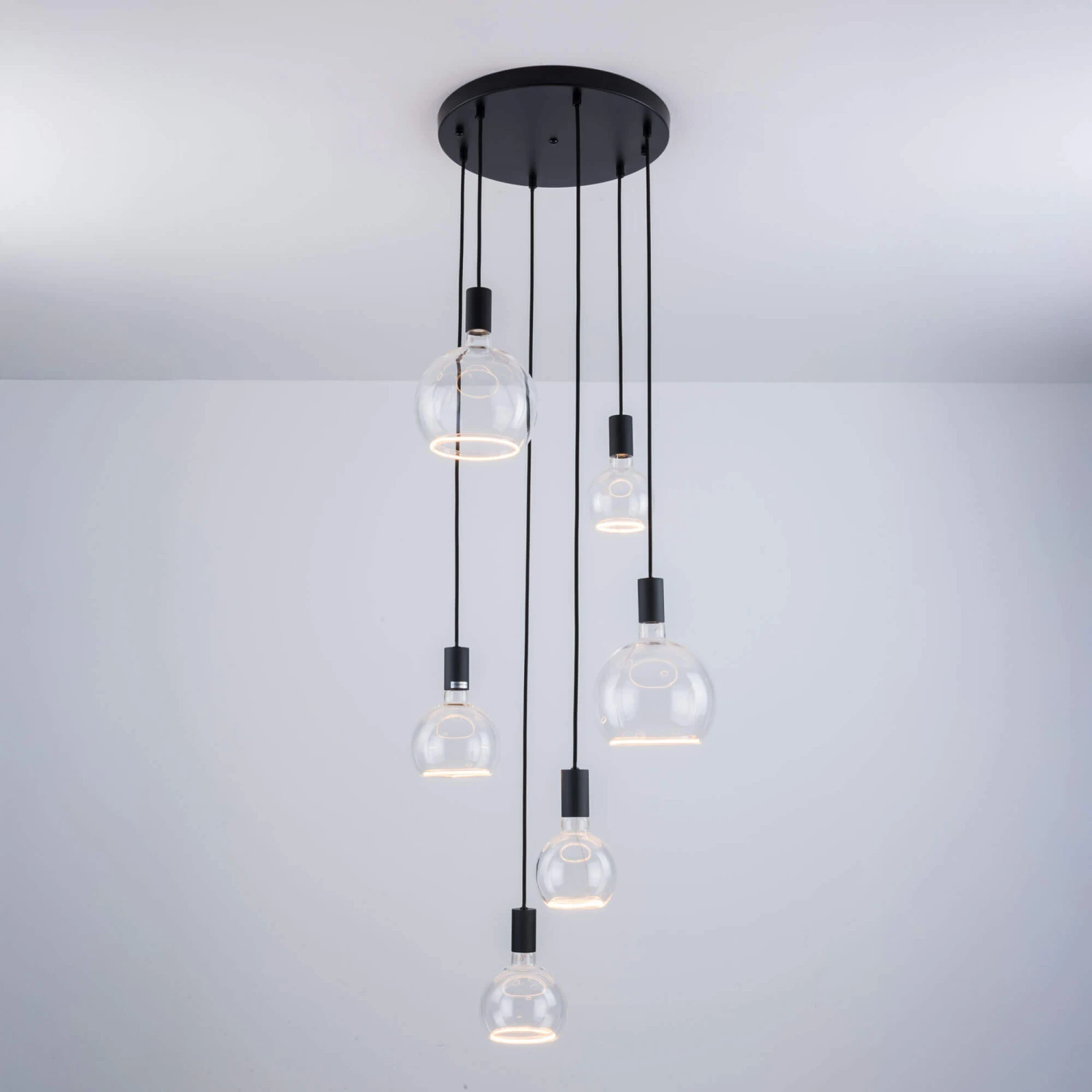 Aura Clear Glass LED 12.5cm Sphere Bulb 1 Aura Clear Glass LED 12.5cm Sphere Bulb