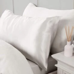 Silky Silks White Mulberry Silk Standard Pillowcase
