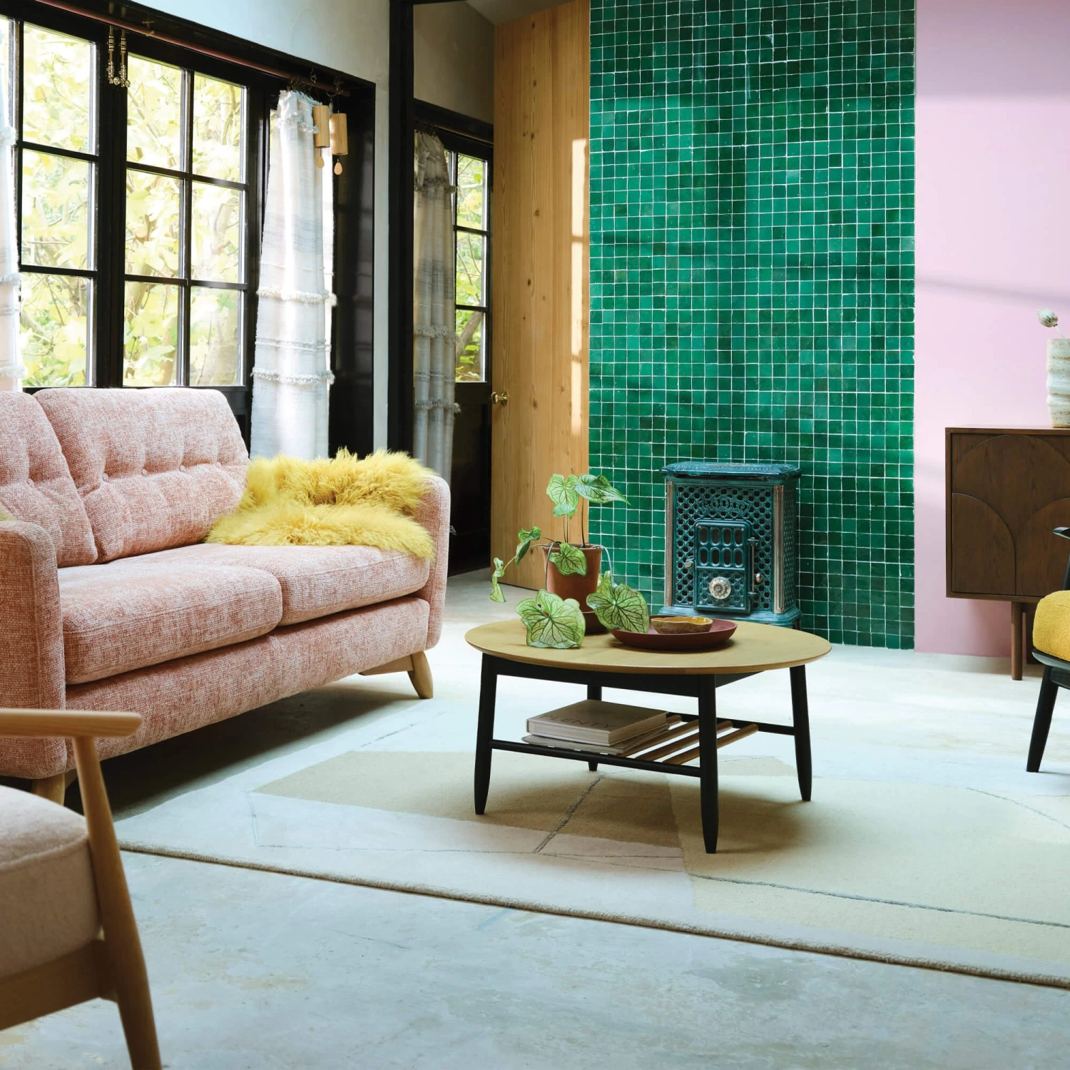 Ercol Monza Round Black Oak Coffee Table 2 Ercol Monza Round Black Oak Coffee Table - Image 2